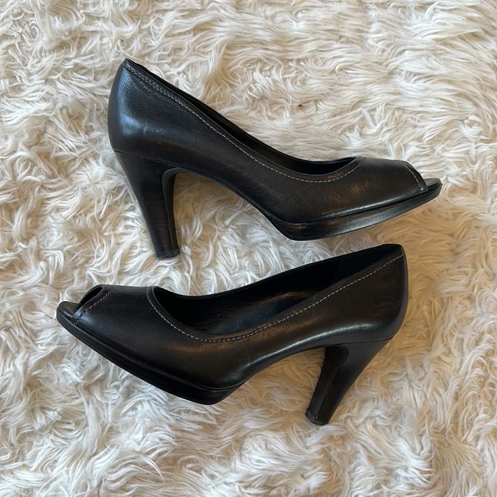 Ecco Black Leather Peep Toe Keene Heels 39 View 3